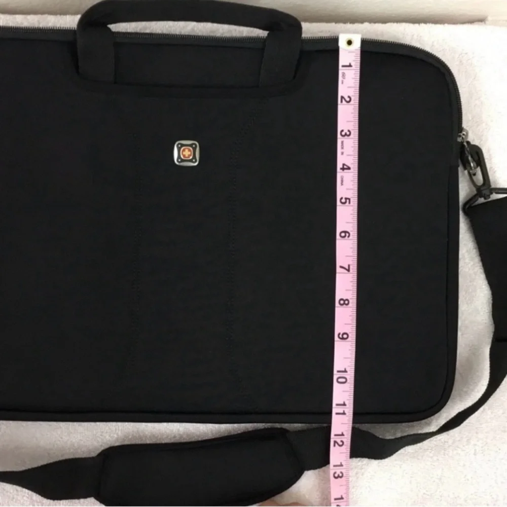 SwissGear Unisex Black Neoprene Shoulder Strap Laptop Bag Commuter Travel Work
